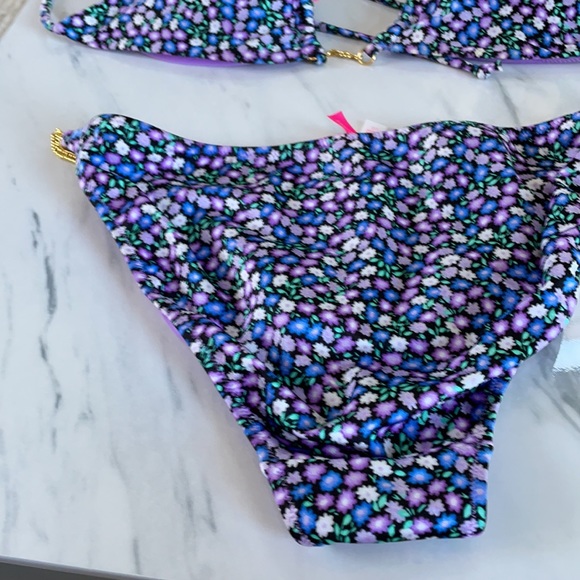 String Bikini - Picture 4 of 5